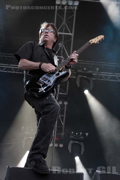 THE OFFSPRING - 2009-08-29 - SAINT CLOUD - Domaine National - Grande Scene - 
